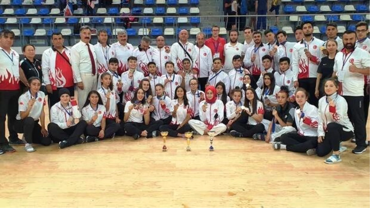 Balkan Tekvando Şampiyonası\'nda Türkiye şampiyon