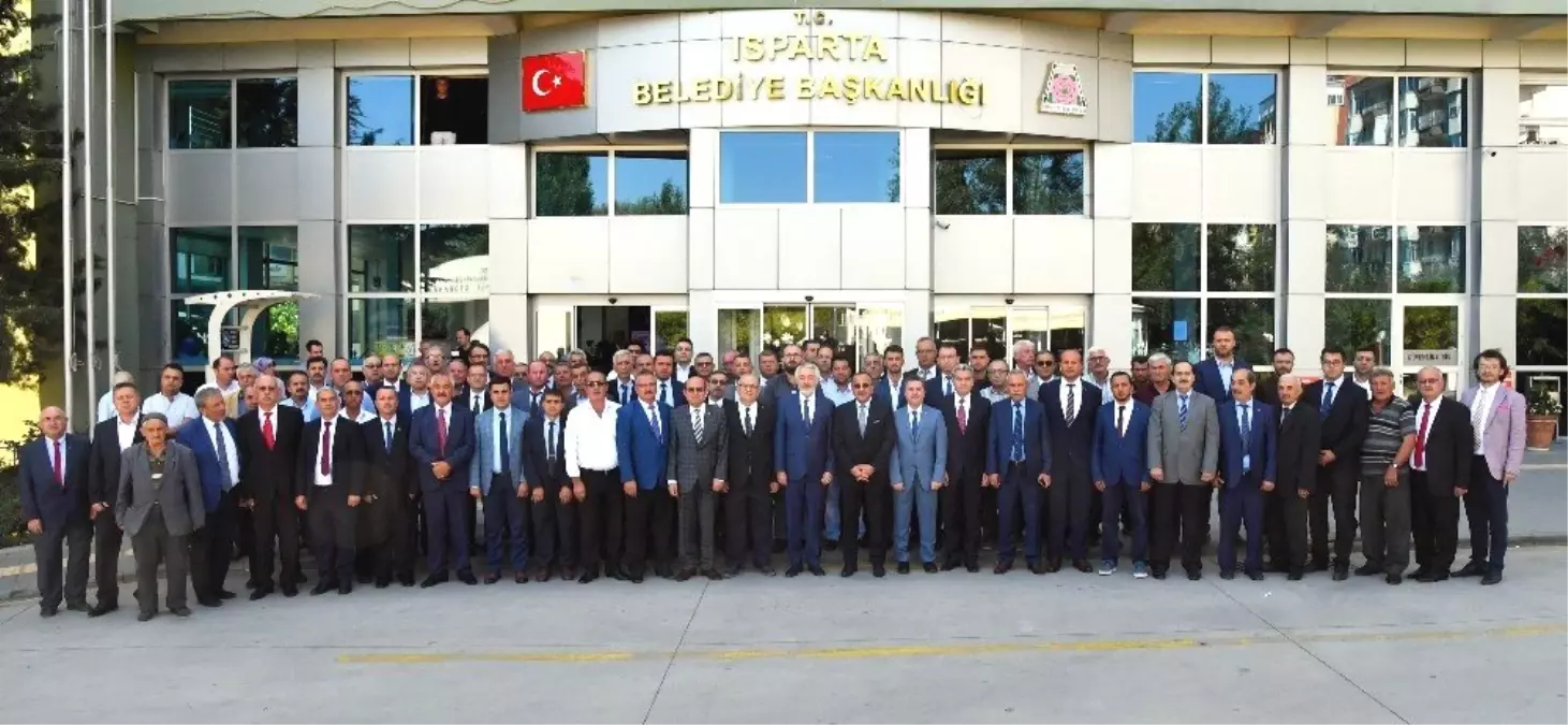 Başdeğirmen: "Önceliğimiz Isparta\'nın esnafıdır, ticaret adamıdır"