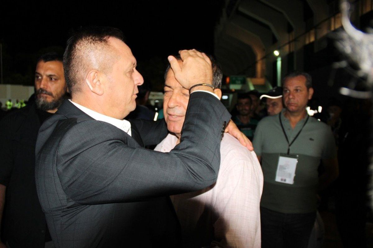 Başkan Ali Çetin yenilgi sonrası Yücel İldiz\'i teselli etti