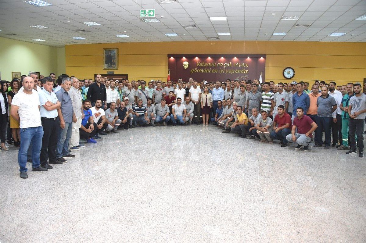Başkan Bozdağan sözünü tuttu, temizlik işçilerinin maaşı 2 bin 500 TL oldu