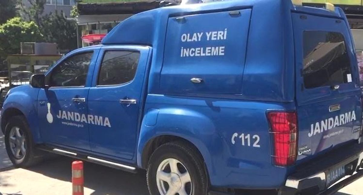 Belinden çıkardığı silah ateş aldı: 1 yaralı