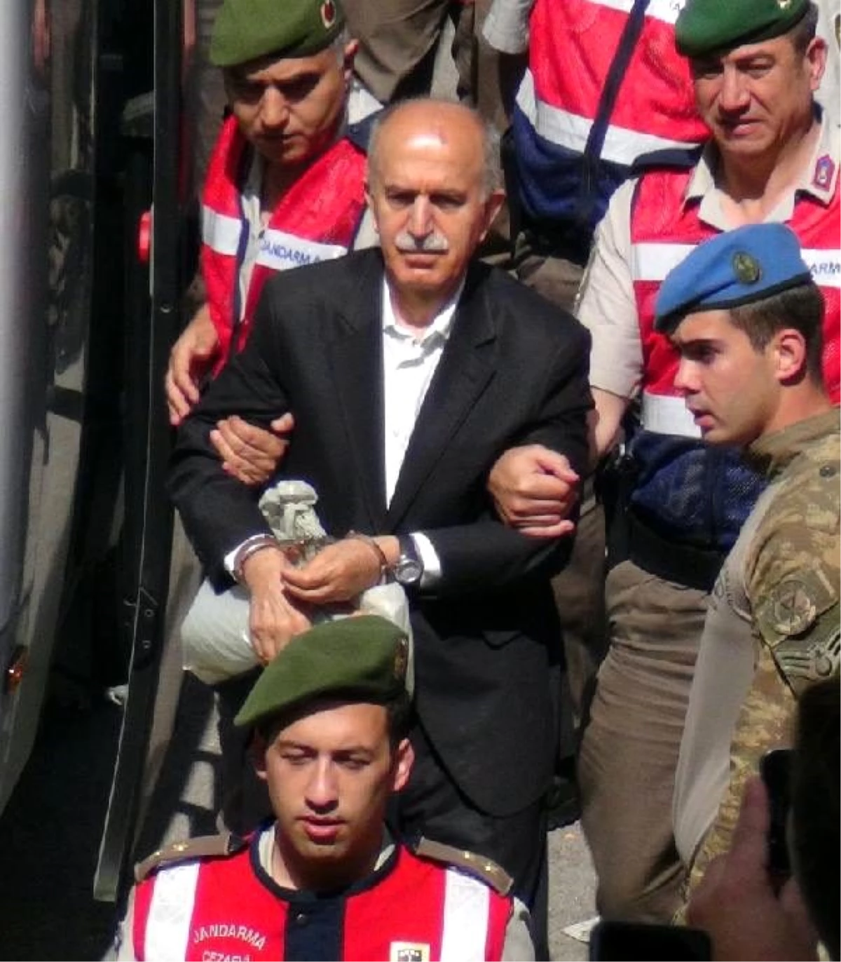 Bursa eski valisi ve 47 sanığın yeniden yargılanmasına başlandı