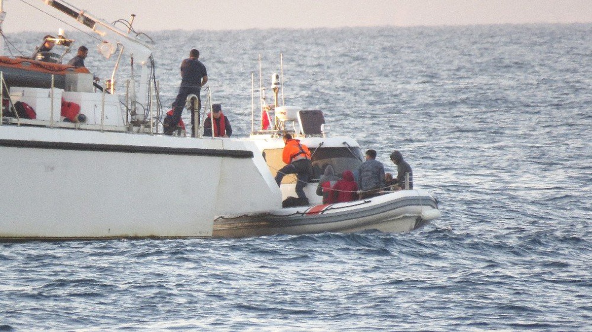Çanakkale\'de 73 düzensiz göçmen yakalandı