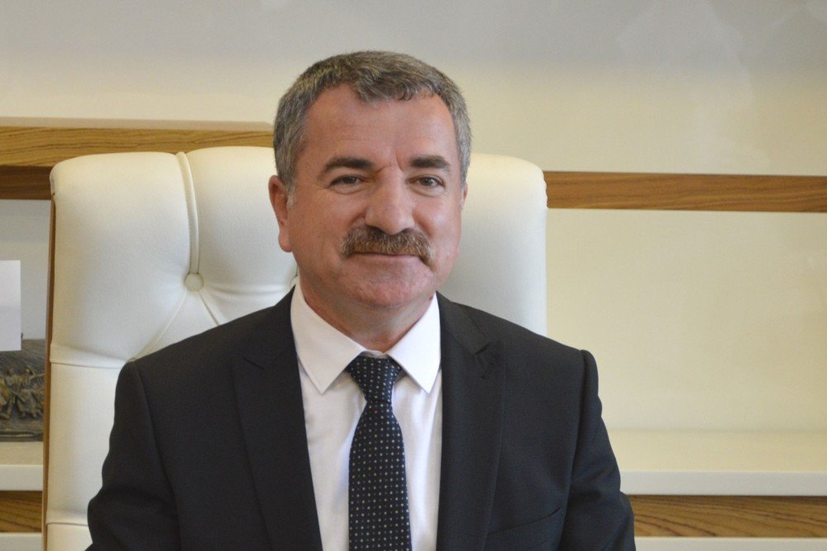 Özdemir: "Çocuklar bizim geleceğimizdir"