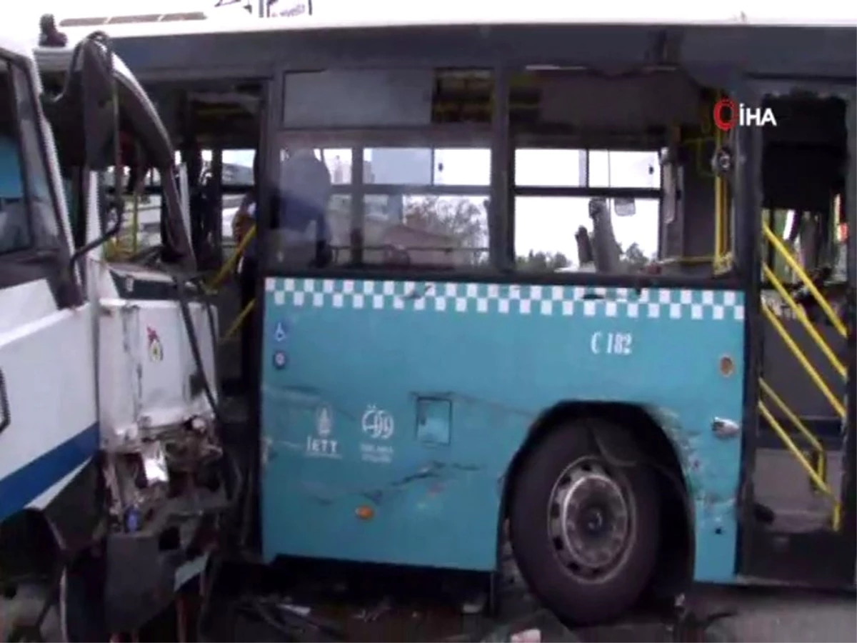 Ümraniye\'de vinç özel halk otobüsüne çarptı: 9 yaralı