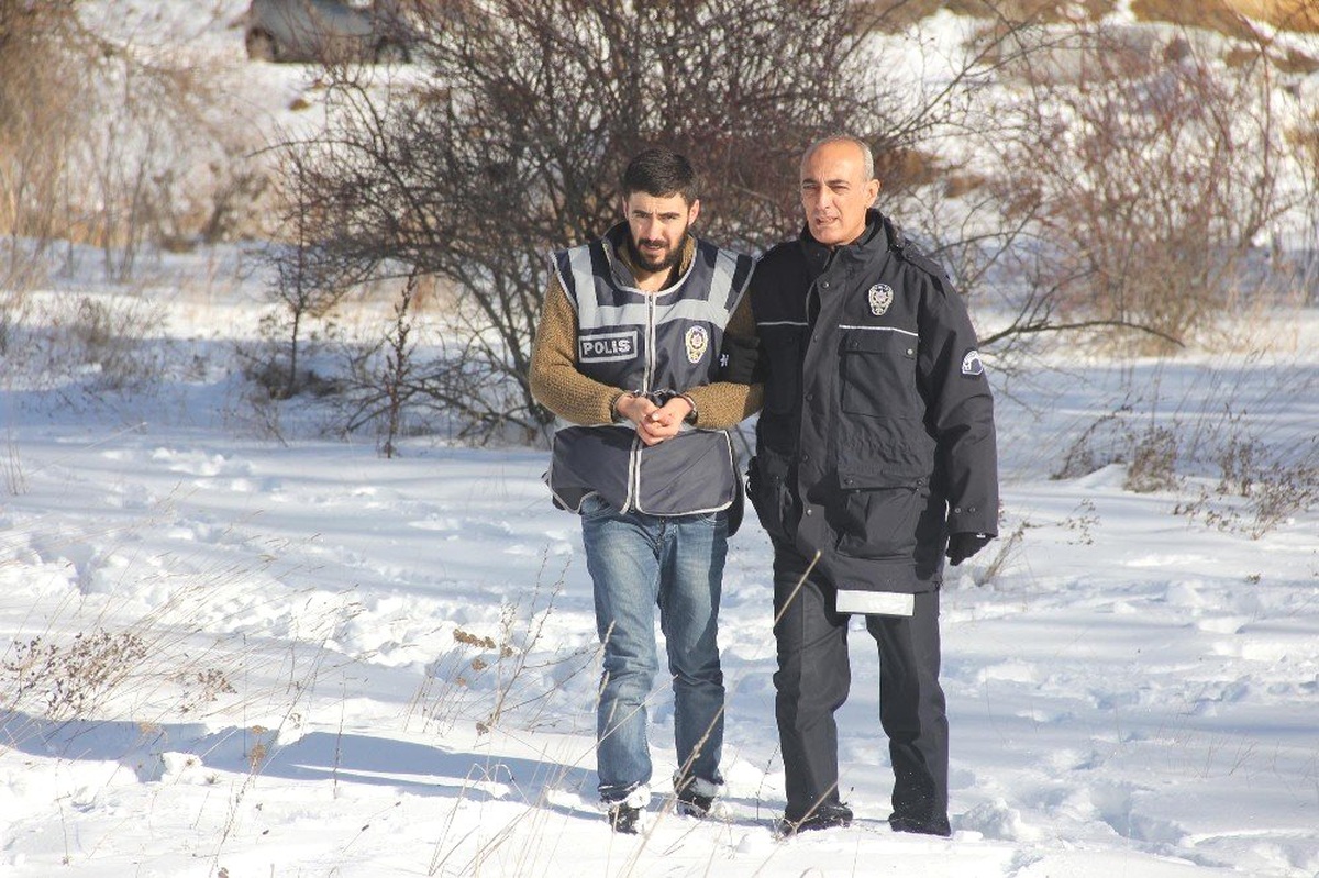 Üniversiteli Berfin\'i öldüren sanığa 45 yıl hapis cezası verildi