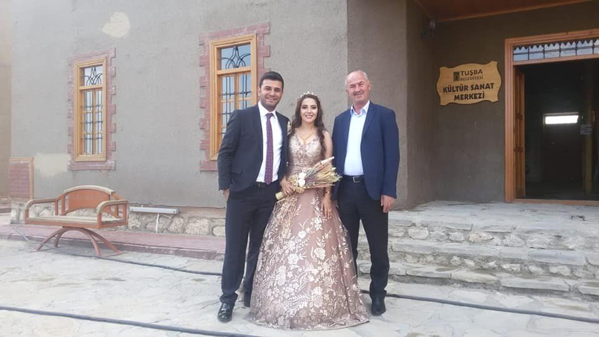 Van evleri gelin ve damatların uğrak yeri oldu