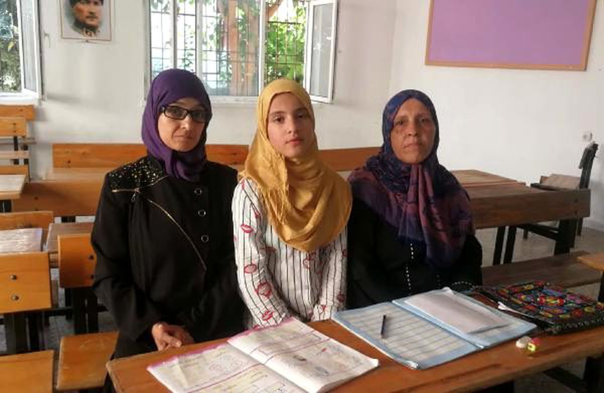 4 çocuğunu savaşta kaybeden suriyeli kadın, türkçe öğreniyor
