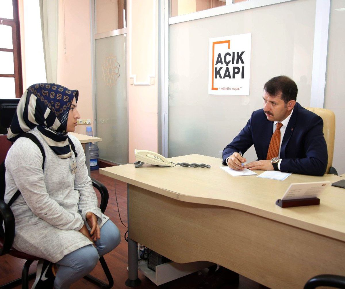 \'Açık Kapı\', vatandaşları ağırlamaya devam ediyor
