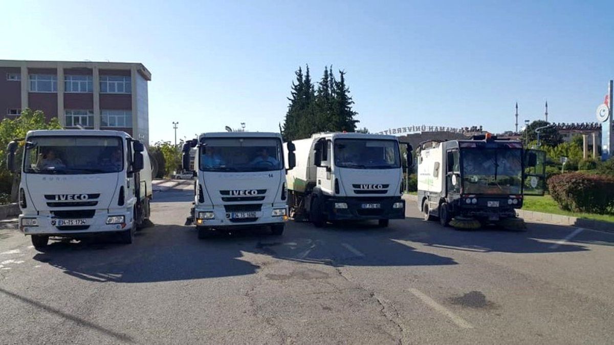 Adıyaman Belediyesi, üniversitede temizlik çalışması yaptı