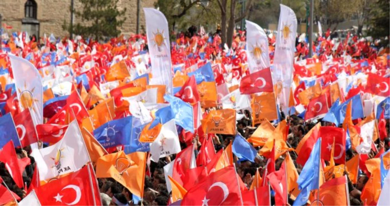 AK Parti\'nin üye sayısı 2 ayda 56 bin 260 kişi düştü