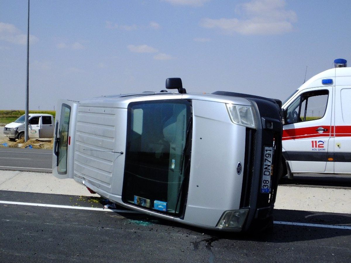 Aksaray\'da trafik kazası: 5 yaralı