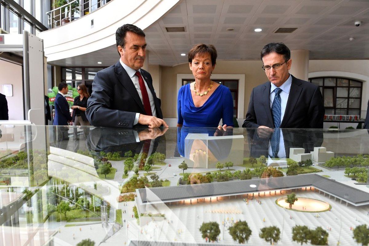 Alman Bakan Puttrich: "Bu projeler için kendinizle gurur duymalısınız"