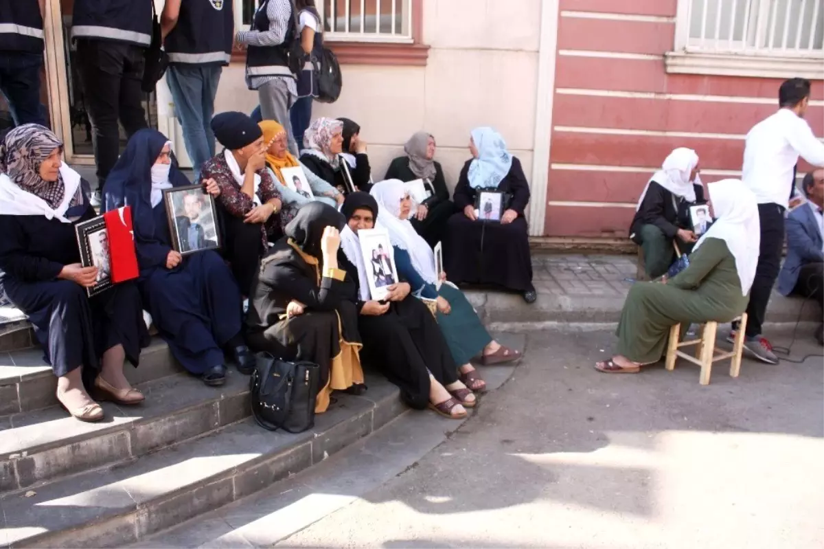 Anneler direniyor, destekler çığ gibi büyüyor