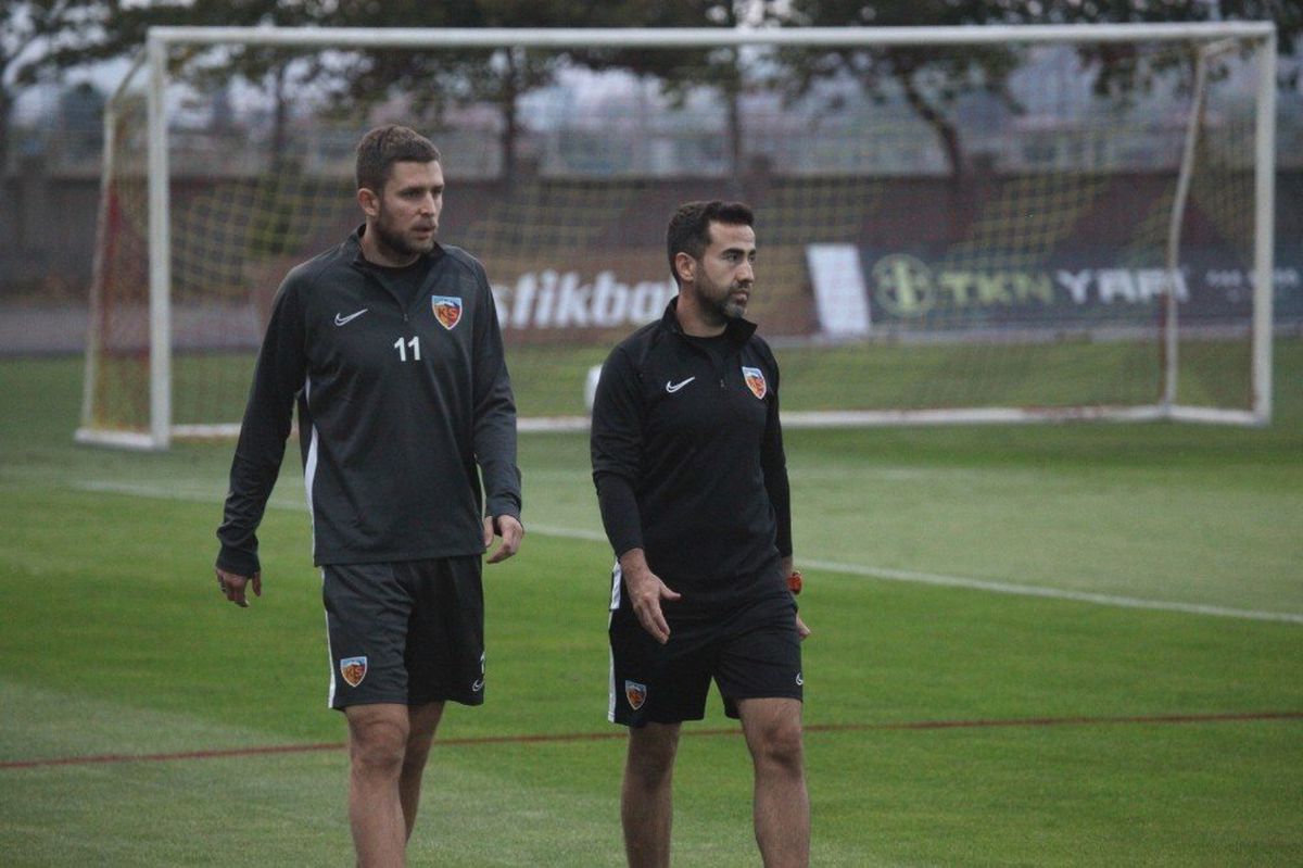 Artem Kravets çalışmalara başladı