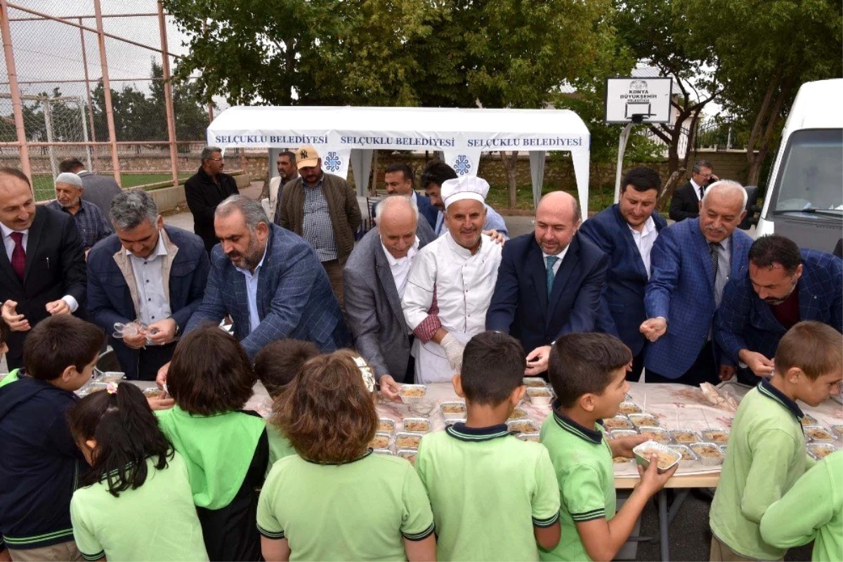 Başkan Pekyatırmacı aşure bereketine ortak oldu