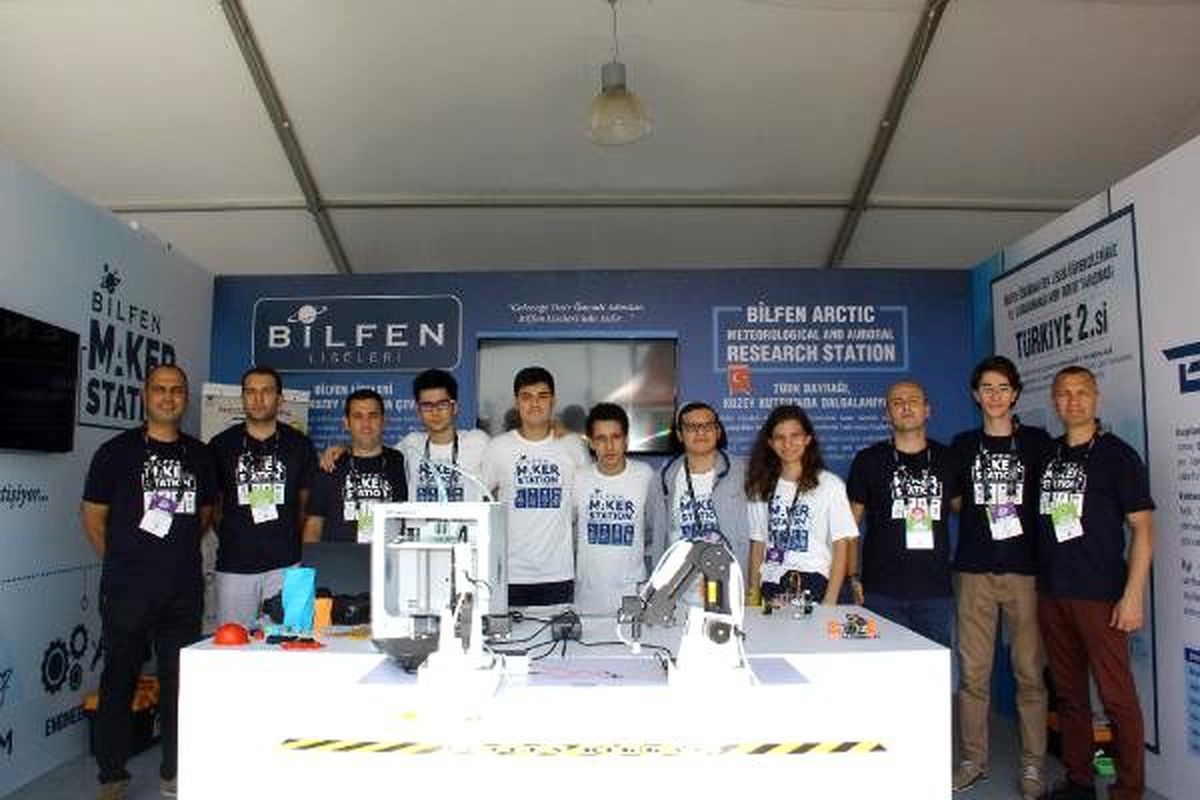 Bilfen öğrencileri projelerini teknofest\'te tanıtıyor