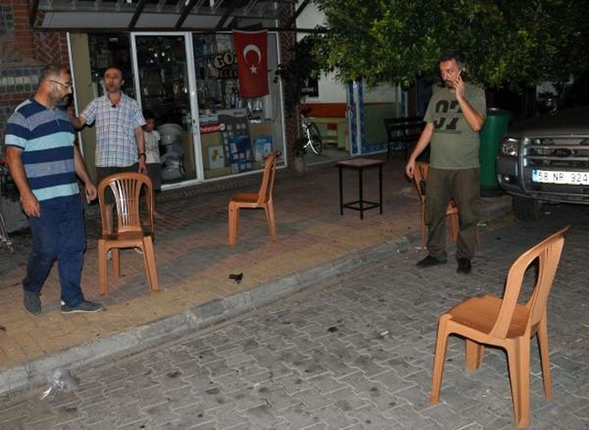 Çay içerken tartıştığı arkadaşını tabancayla vurup kaçtı