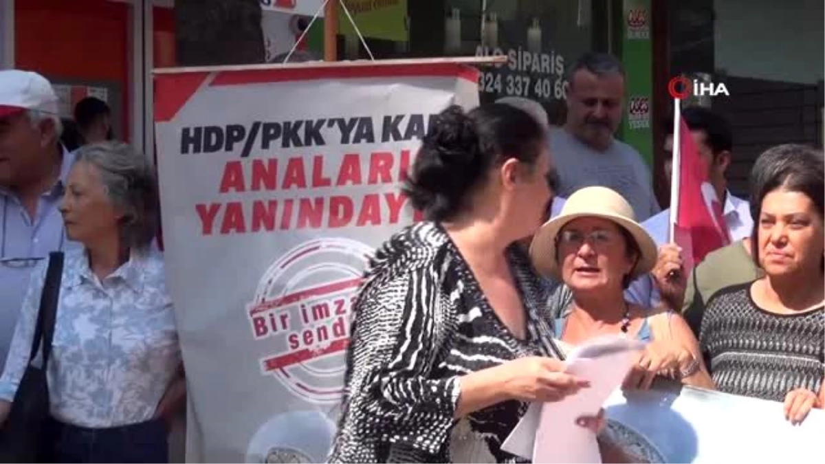 Diyarbakır\'daki annelere destek verip, HDP\'nin kapatılması için imza kampanyası başlattılar
