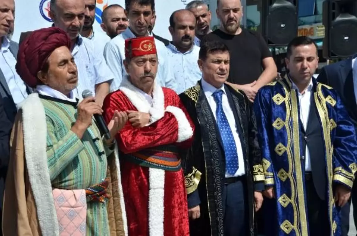 Esenler\'de, esnaflar ahilik haftasında mehter çaldı