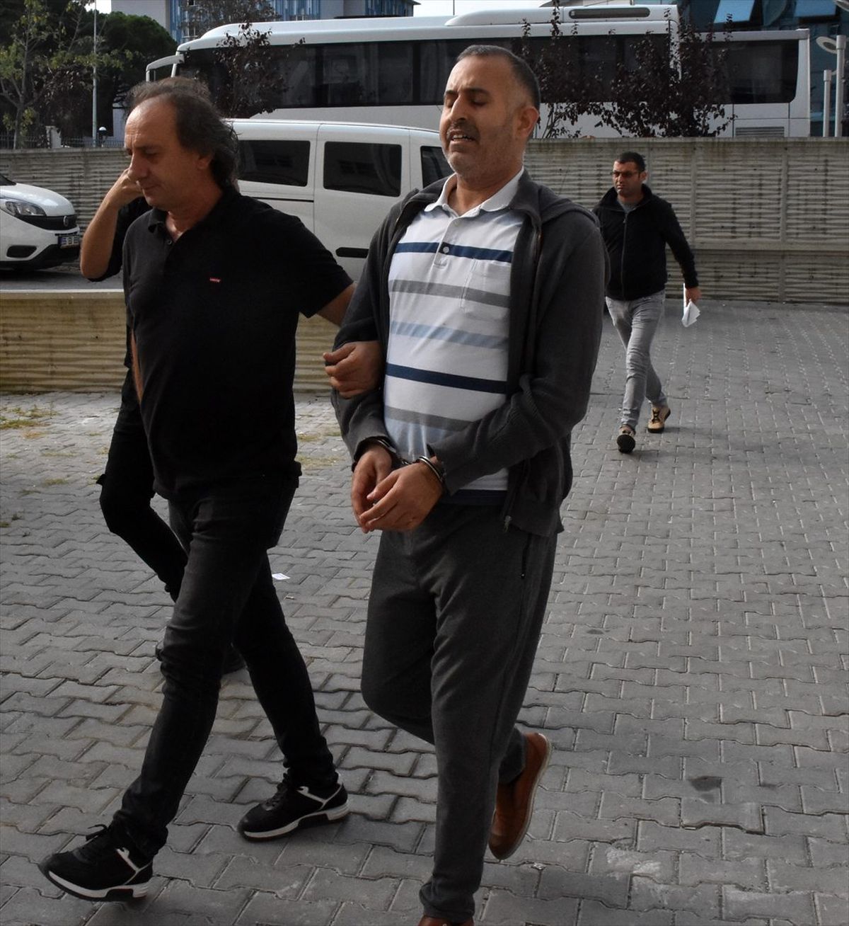FETÖ\'nün finans yapısına operasyon