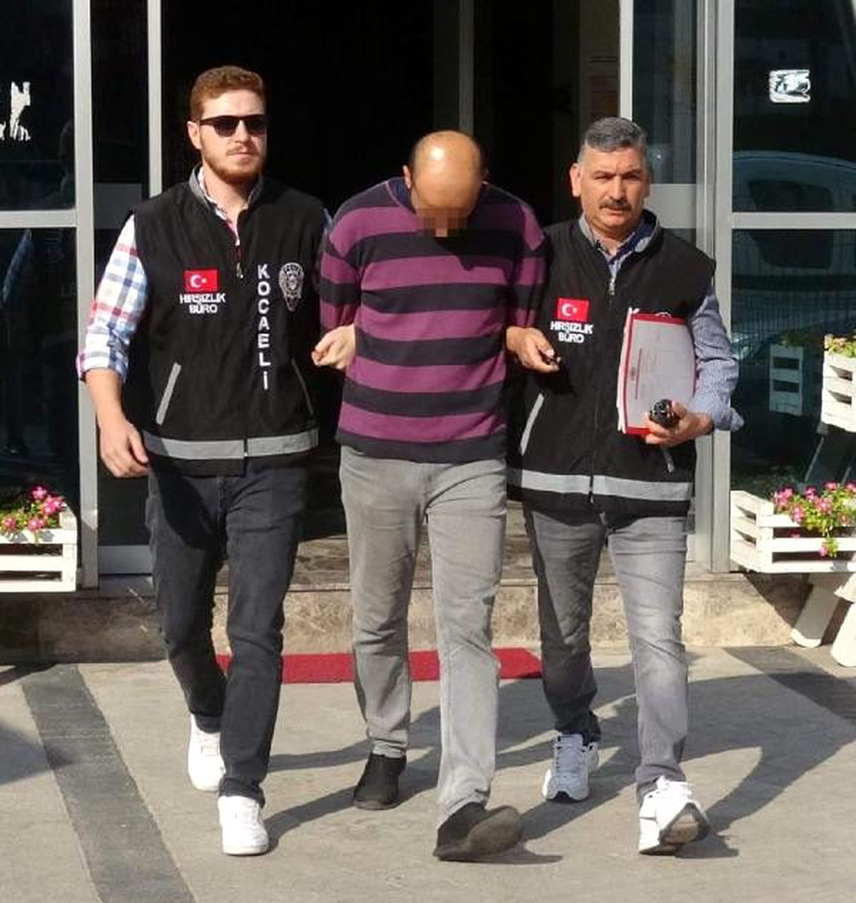 Hırsızlık şüphelisi: çalmadan duramıyorum