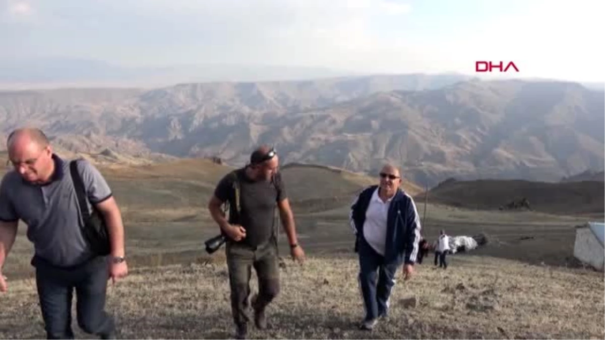Iğdır 2 bin 560 metrede, türk ve azerbaycan bayrağı açtılar