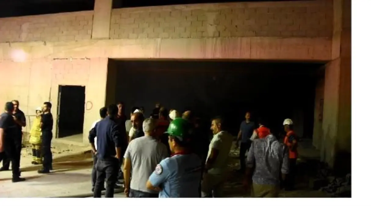 İzmir\'de, bayraklı şehir hastanesi inşaatında yangın