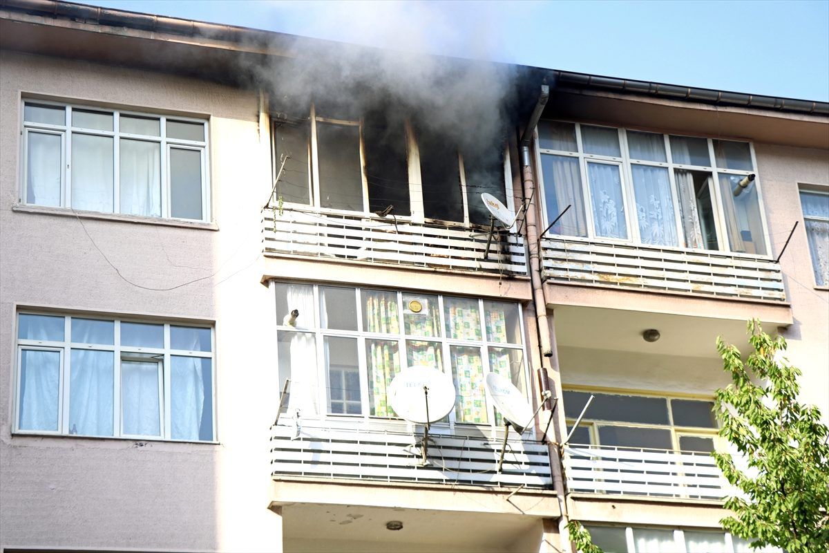 Kayseri\'de ev yangını