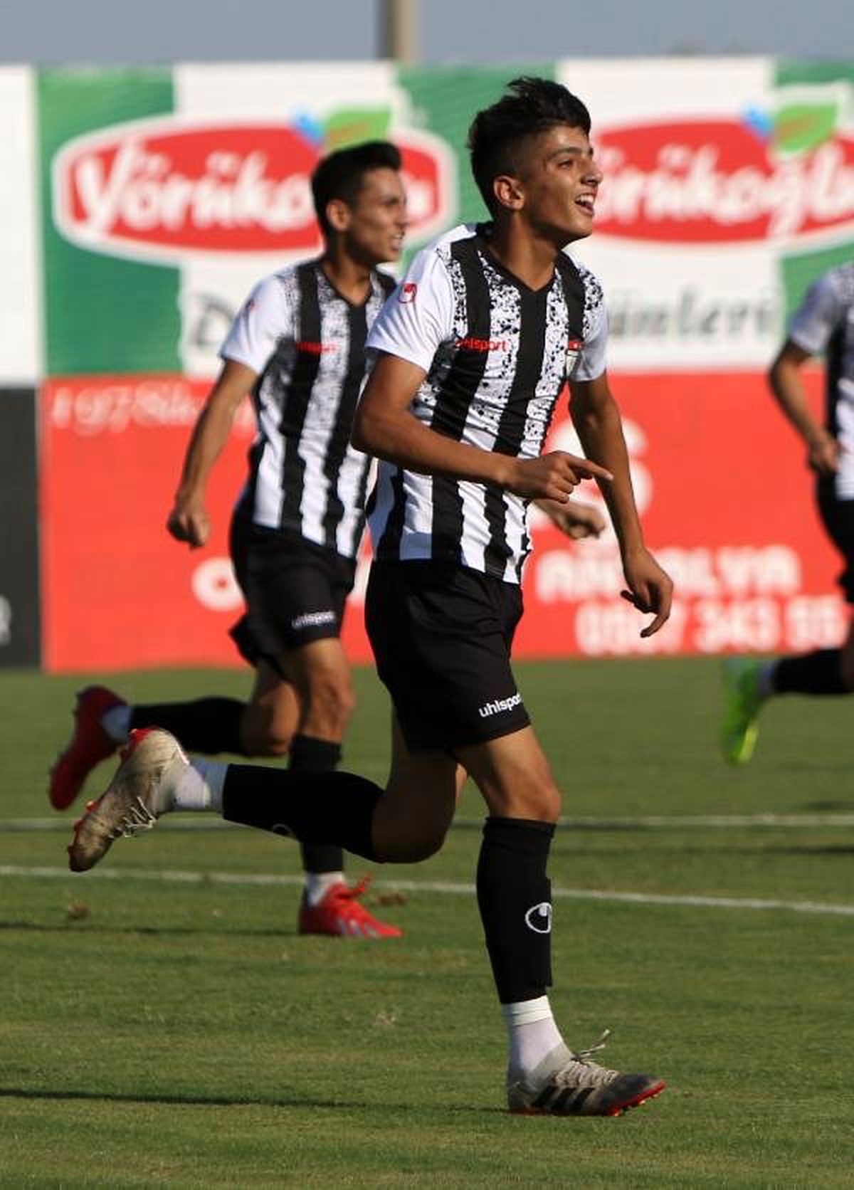 Manisaspor\'da 15 yaşındaki bilal golleri seriye bağladı