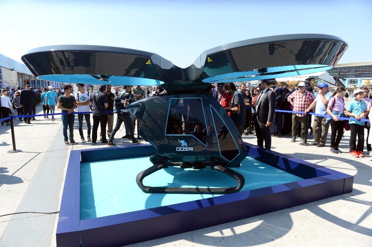 Milli uçan araba "Cezeri" TEKNOFEST\'te görücüye çıktı