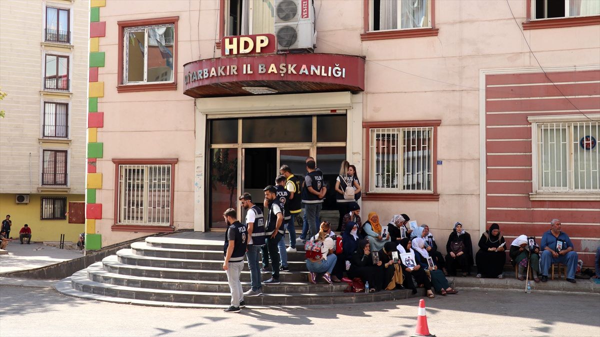 "Oğlum 20 gün sonra asker olacaktı, dağa kaçırdılar"