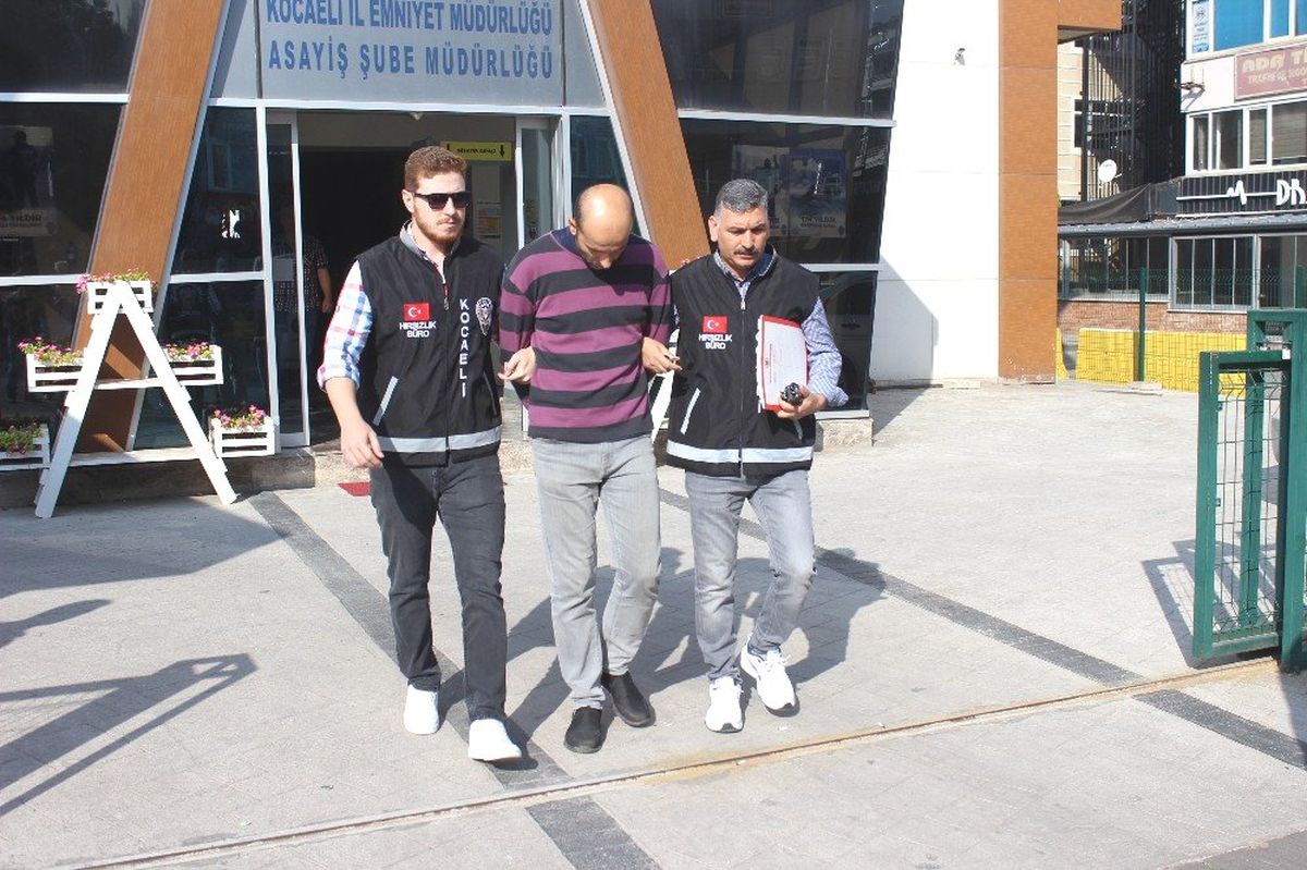 Park halindeki araçtan elektronik cihaz çaldı, yakalanınca "Kleptomani hastasıyım" dedi