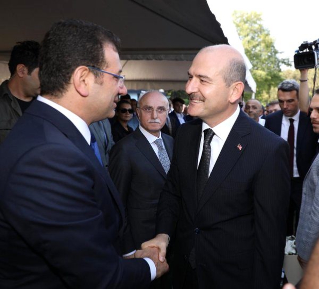 Soylu ve İmamoğlu, Adnan Menderes'i anma töreninde tokalaştı, System.String[]