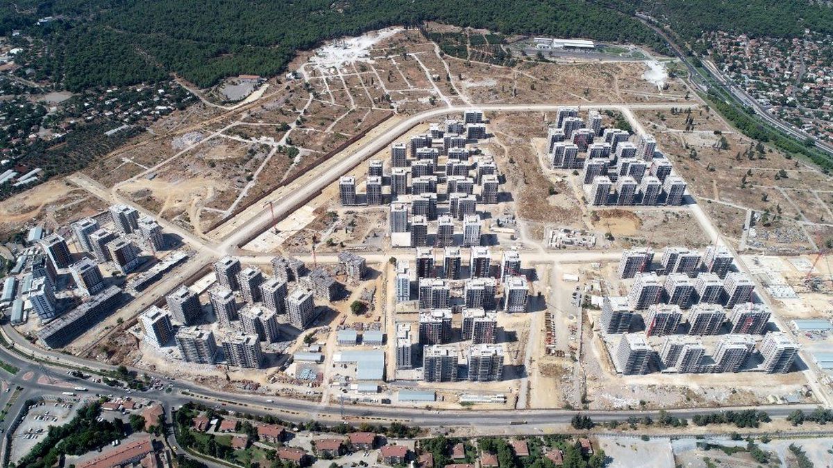 Sur yapı ve Sur Enerji\'nin uzun vadeli ulusal notu A-/stabil olarak teyit edildi