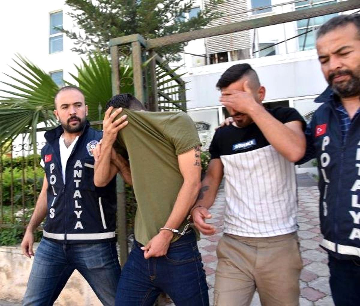 Trans bireyi 22 bıçak darbesiyle öldüren sanık, savunma yapmadı