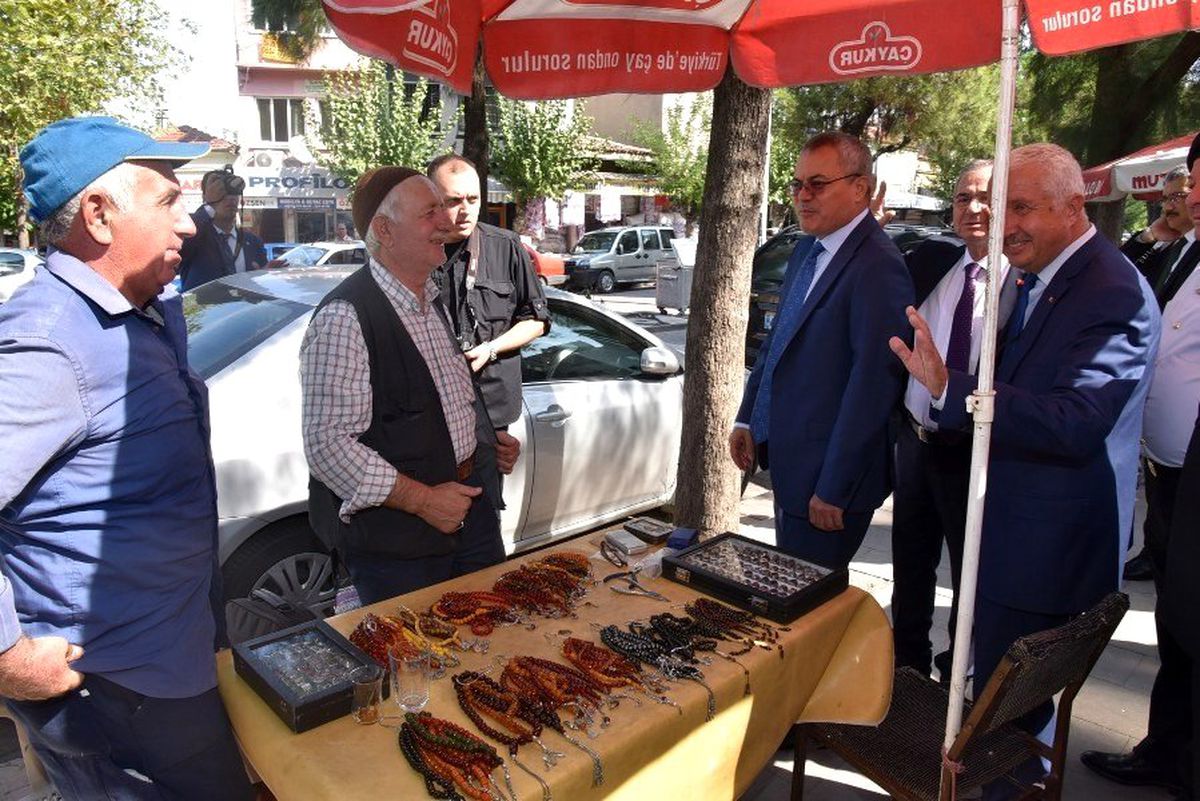 Vali Deniz esnafın Ahilik Haftasını kutladı