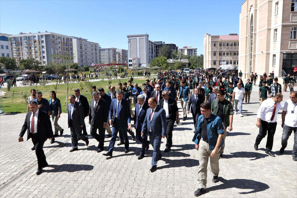 Van\'da 53 bin öğrenciye her gün sıcak yemek veriliyor