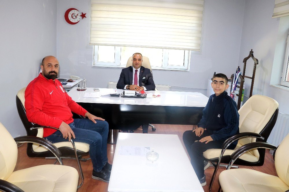 Ağrılı minik boksör Türkiye Şampiyonu oldu