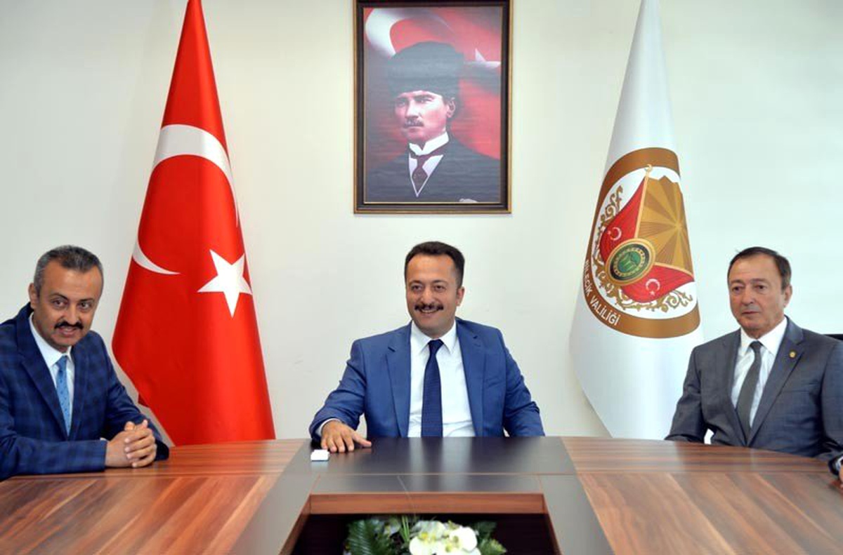 Ahilik Haftası Kutlama Komitesi\'nden Vali Şentürk\'e ziyaret