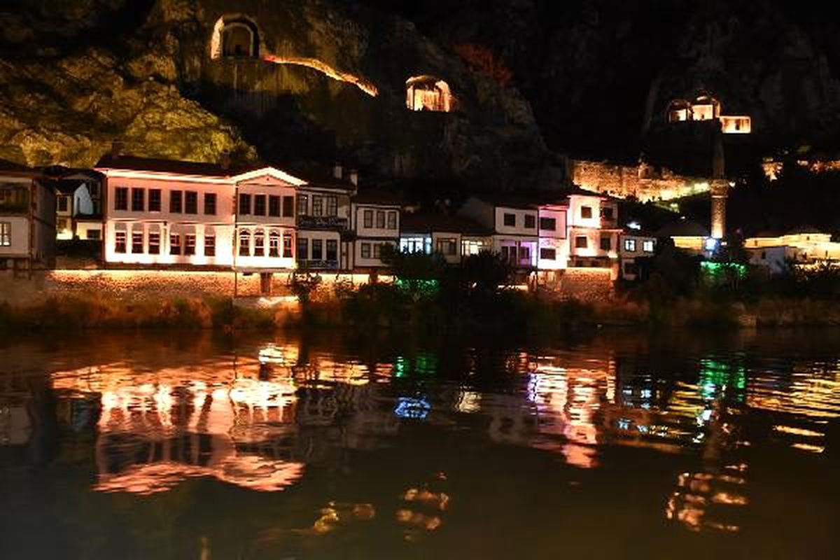 Amasya\'da hasta güvenliği için turuncu aydınlatma etkinliği