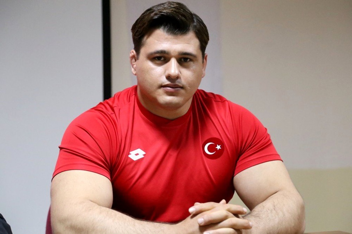 ASÜ\'lü Rıza Kayaalp 4. kez dünya şampiyon oldu
