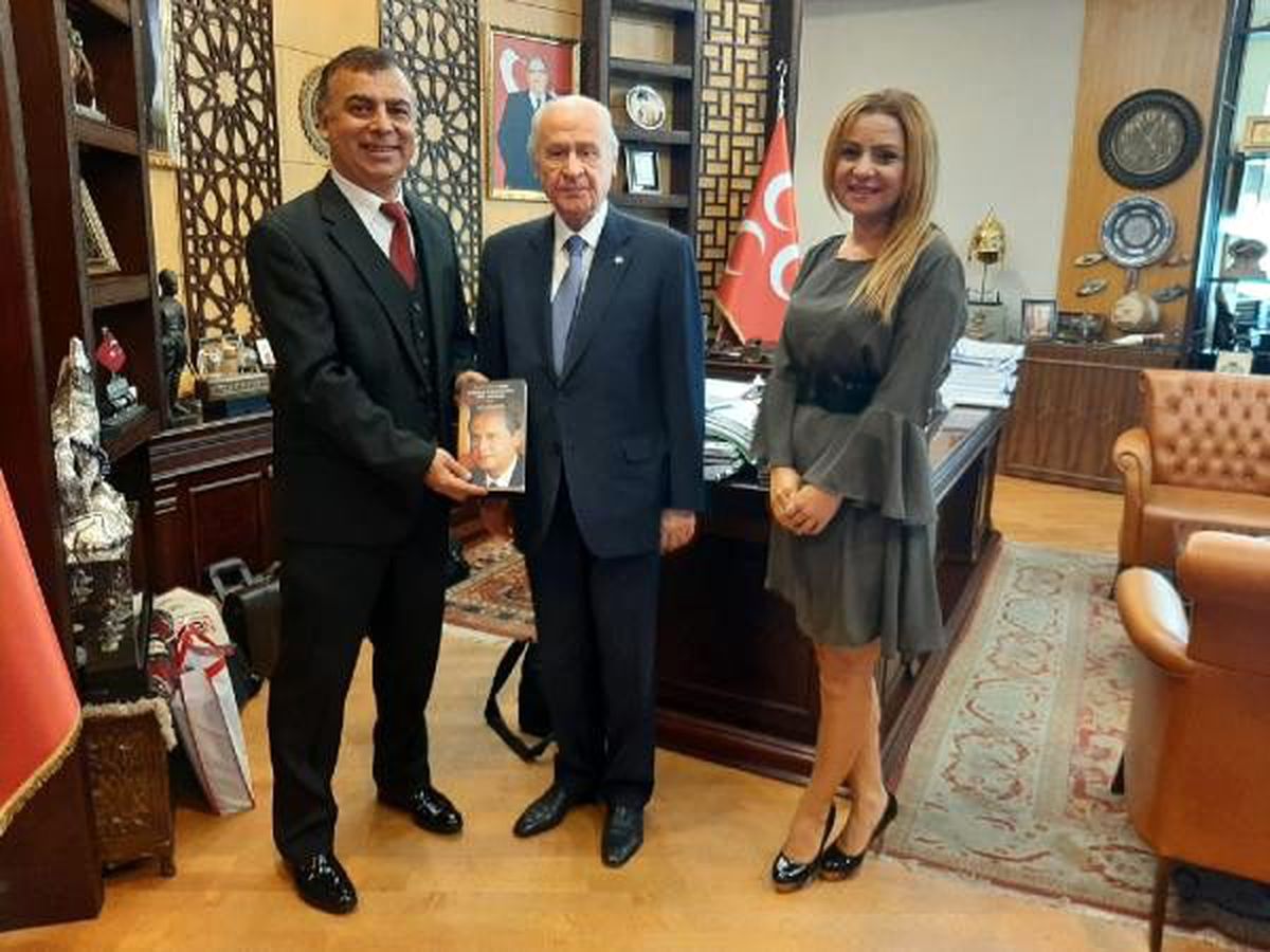 Bahçeli\'yi anlatan ingilizce kitap