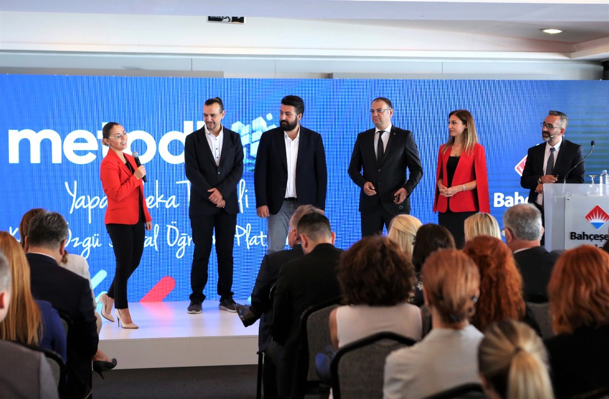 Bahçeşehir Koleji "Metodbox"ı yapay zeka ile geliştirdi