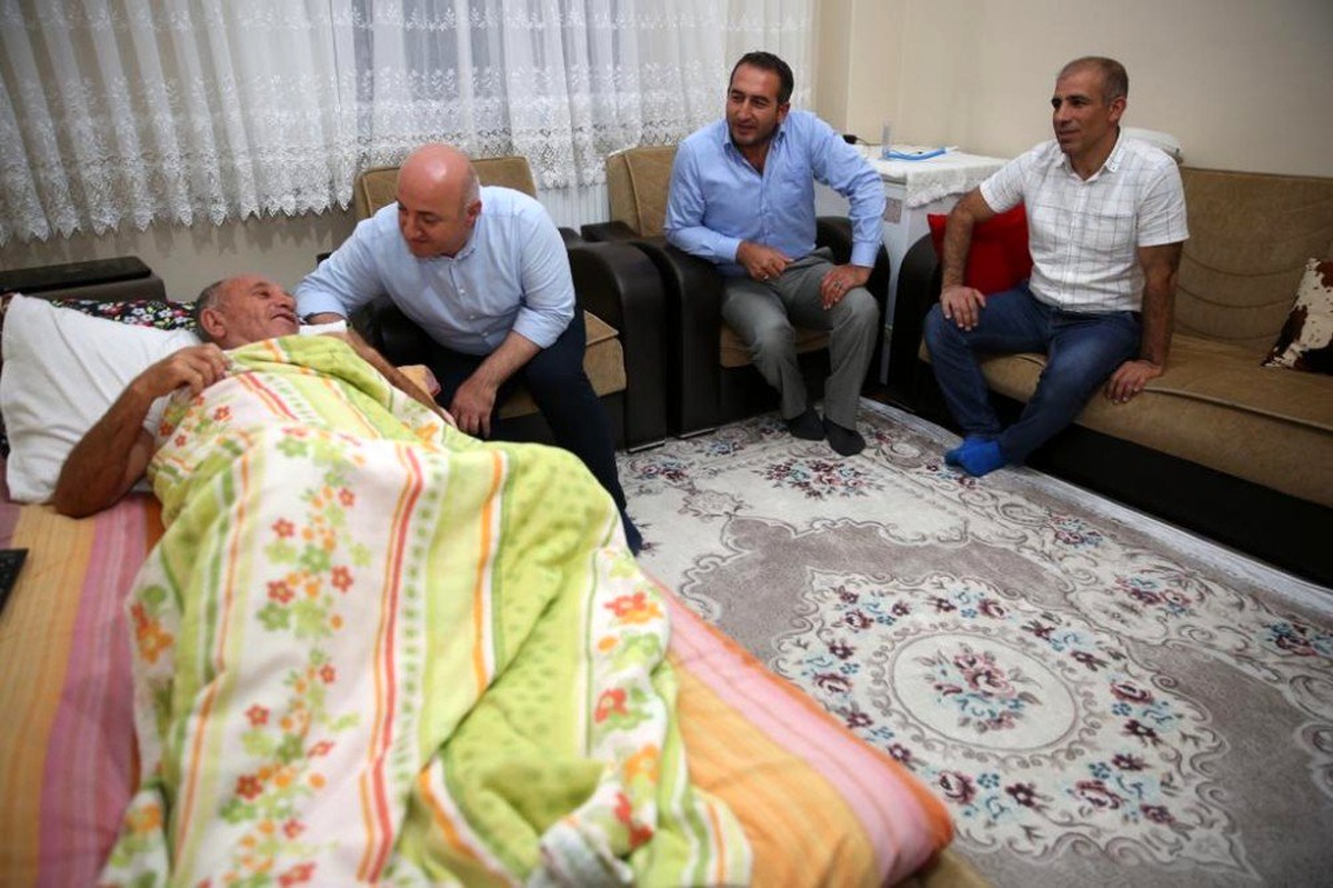 Başkan Bıyık\'tan yaşlı ve hasta ziyaretler
