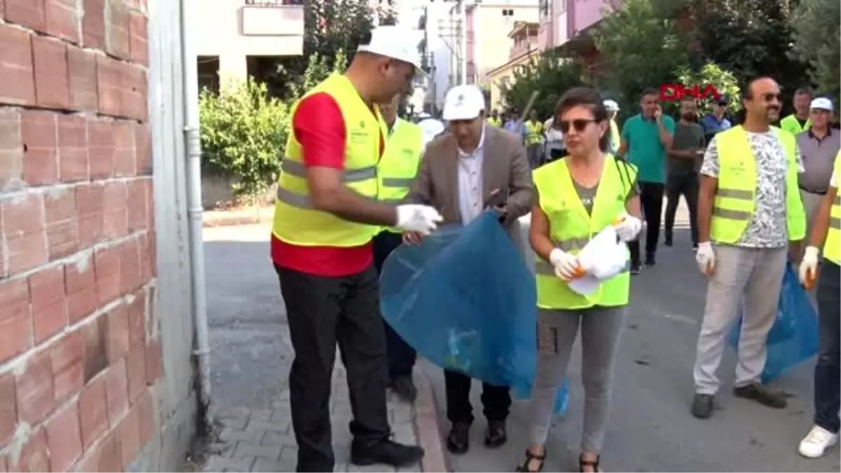 Başkan çevre temizliği yaptı, sağlık için yürüdü