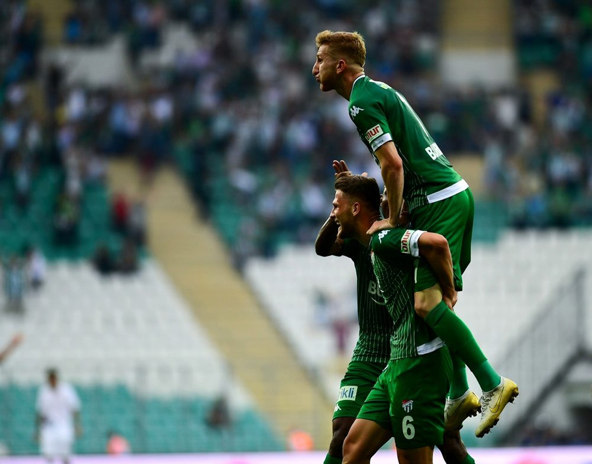 Bursaspor\'da zorlu fikstür