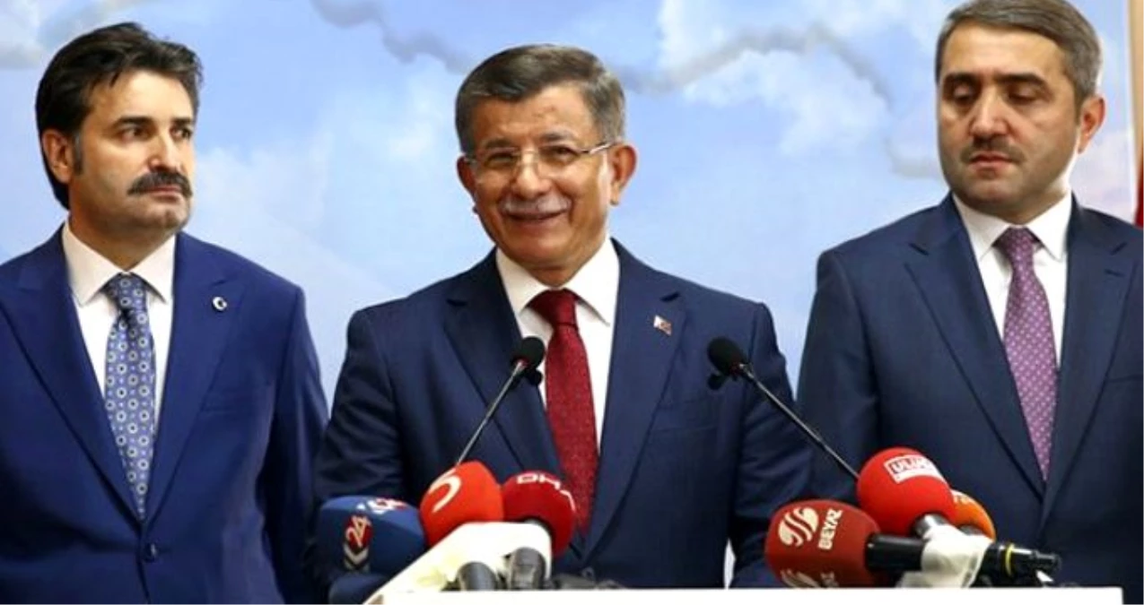 Davutoğlu\'ndan sonra istifa eden Ömer Ünal: Yeni parti Kasım\'da açıklanıyor