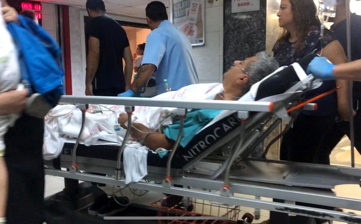 Dişi uyuşmayınca doktoru bıçakladı