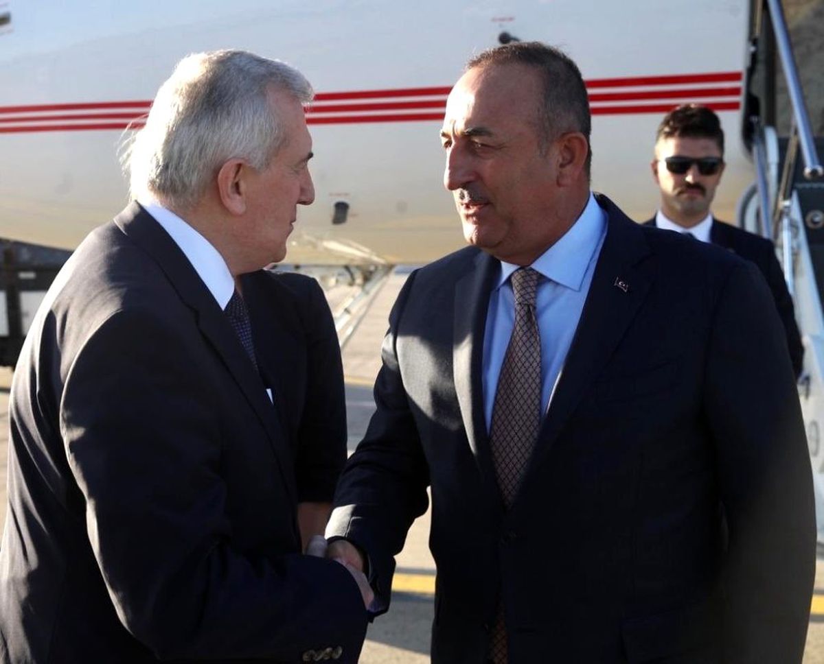 Dışişleri Bakanı Çavuşoğlu Macaristan\'da